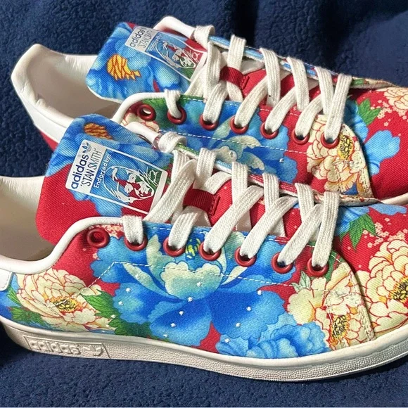 Adidas/Farm Rio Chita Floral Stan Smiths - Picture 3 of 8